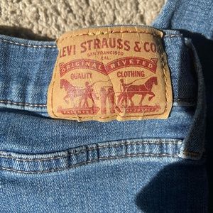Women’s Levi’s true denim jeans W 30 L28